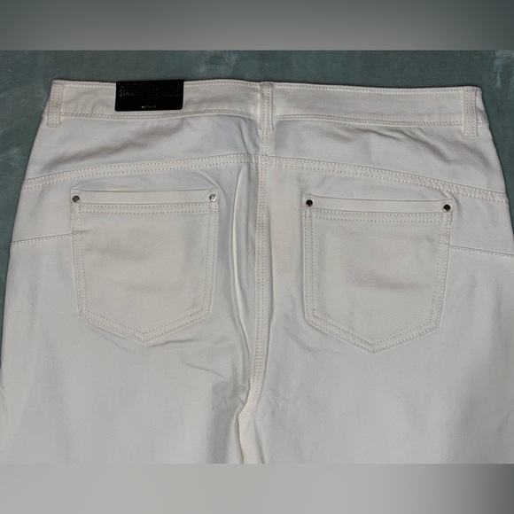 Chico's White and Cream Jeans - Picture 3 of 4